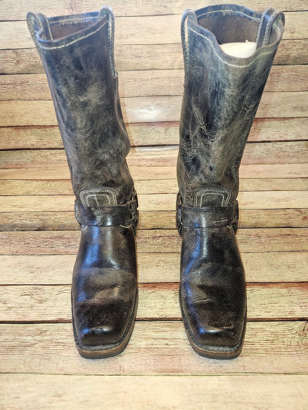 Frye Harness 15R boots are crafted from distressed brown leather - Picture 2 of 14